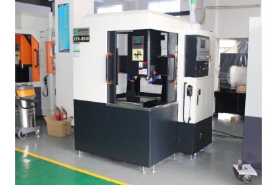 使用五軸精雕機加工有什么優勢