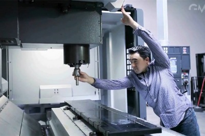 操作數控精雕機的注意事項